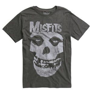 Hot topic Misfit tee
